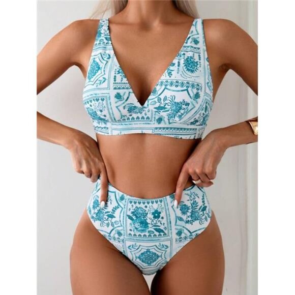 Beach Floral Print V-Neck Wire Free Two-Piece Bikini Swimsuit Set (Random Print) - Picture 1 of 8